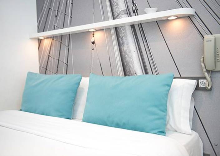 Habitación doble económica Hotel Curious by ALEGRIA Barcelona Habitación doble económica Hotel Curious by ALEGRIA Barcelona