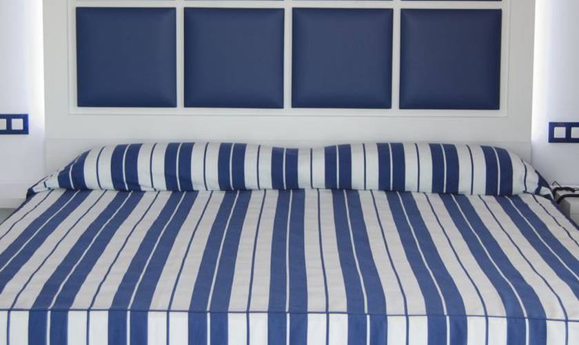 Quadruple room ALEGRIA Sun Village Lloret de mar Quadruple room ALEGRIA Sun Village Lloret de mar