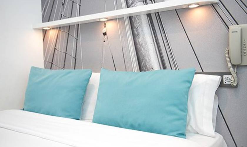 Budget double rooms Hotel Curious by ALEGRIA Barcelona Budget double rooms Hotel Curious by ALEGRIA Barcelona