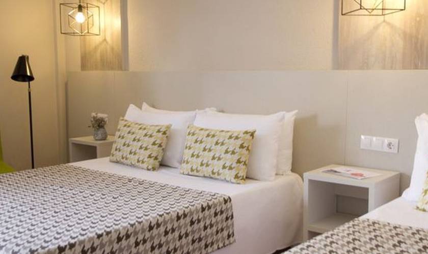 Triple rooms ALEGRIA Plaza Paris Lloret de mar Triple rooms ALEGRIA Plaza Paris Lloret de mar