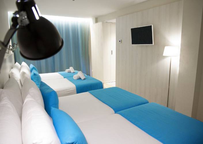 Standard triple rooms alegria maripins malgrat de mar Standard triple rooms alegria maripins malgrat de mar