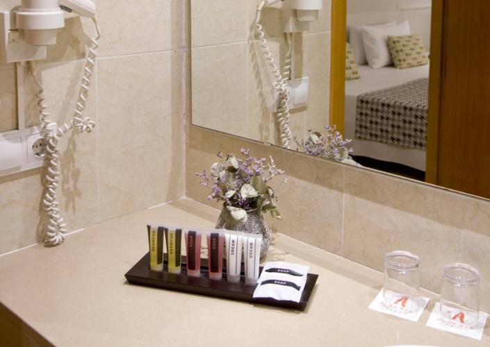 Double rooms alegria plaza paris lloret de mar Double rooms alegria plaza paris lloret de mar