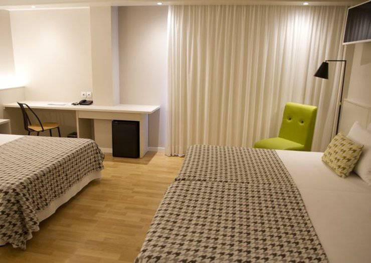 Family rooms ALEGRIA Plaza Paris Lloret de mar Family rooms ALEGRIA Plaza Paris Lloret de mar