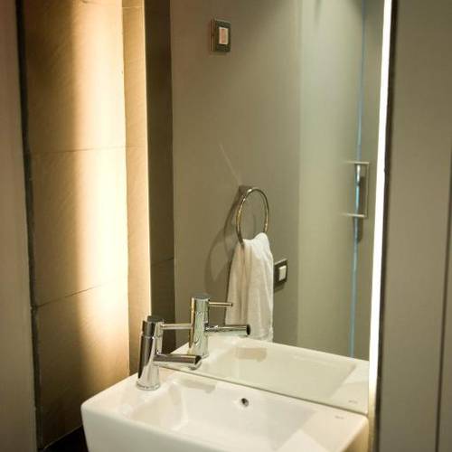 Bathroom Hotel Curious by ALEGRIA Barcelona