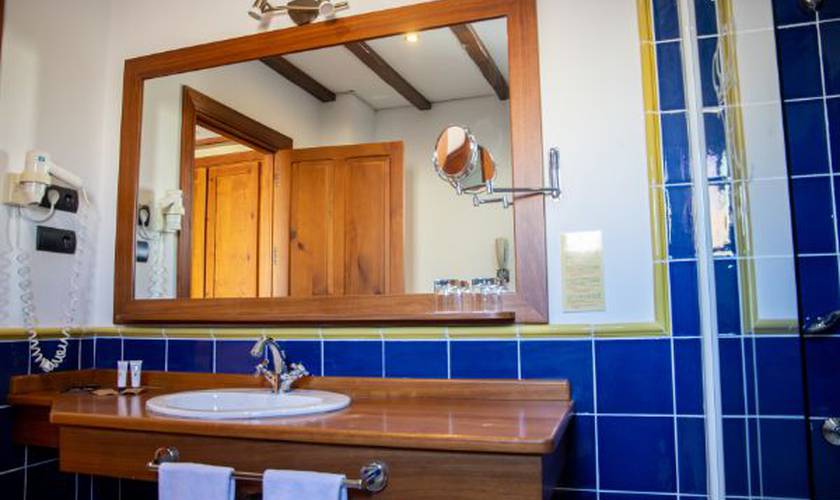 Double room for single use ALEGRIA Bodega Real El Puerto de Santa Maria Double room for single use ALEGRIA Bodega Real El Puerto de Santa Maria