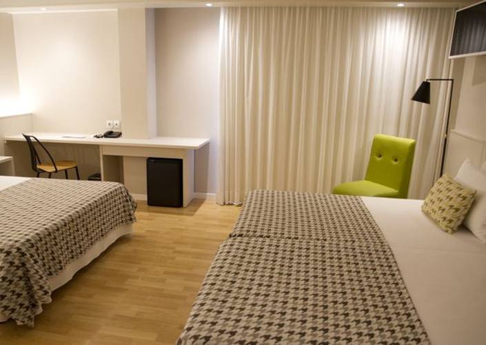 Familiar ALEGRIA Plaza Paris Lloret de mar Familiar ALEGRIA Plaza Paris Lloret de mar