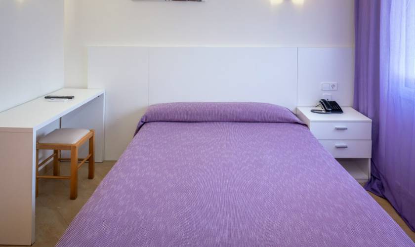 Standard double room for single use Hotel Moremar by ALEGRIA Lloret de mar Standard double room for single use Hotel Moremar by ALEGRIA Lloret de mar