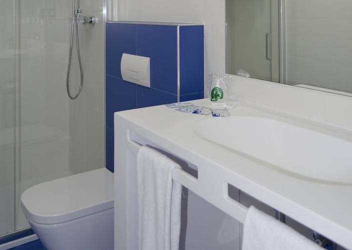 Quadruple room alegria sun village lloret de mar Quadruple room alegria sun village lloret de mar