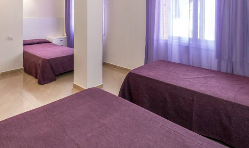 Standard quadruple room Hotel Moremar by ALEGRIA Lloret de mar Standard quadruple room Hotel Moremar by ALEGRIA Lloret de mar