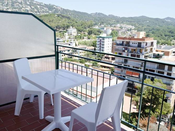 Quadruple room alegria sun village lloret de mar Quadruple room alegria sun village lloret de mar
