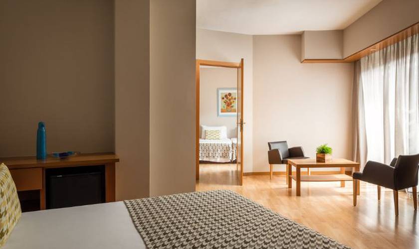 Junior suite ALEGRIA Plaza Paris Lloret de mar Junior suite ALEGRIA Plaza Paris Lloret de mar