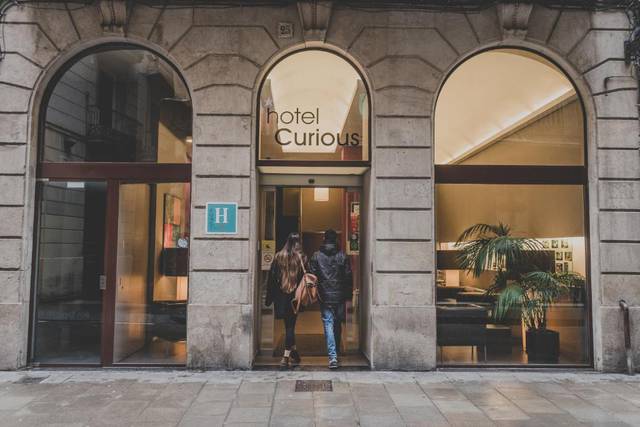 Entrada Hotel Curious by ALEGRIA Barcelona