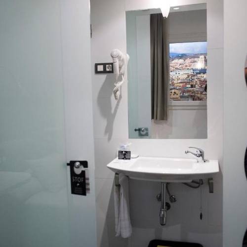 Bathroom Hotel Curious by ALEGRIA Barcelona