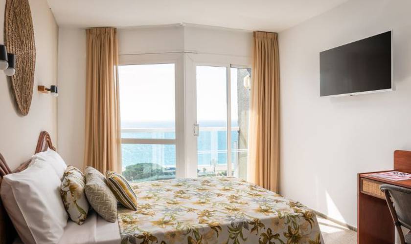 Superior sea view Hotel Cartago Nova by Alegria Malgrat de Mar