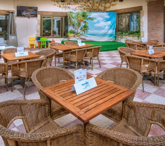 Bar piscina Hotel Moremar by ALEGRIA Lloret de mar