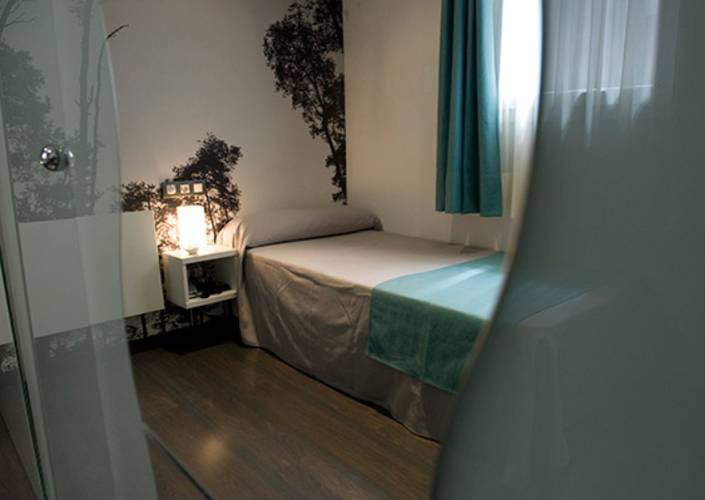 Single room hotel curious by alegria barcelona Single room hotel curious by alegria barcelona