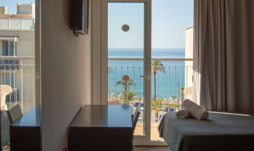 Quadruple room ALEGRIA Mariner Lloret de mar Quadruple room ALEGRIA Mariner Lloret de mar