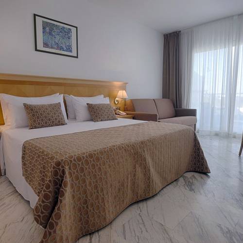 Triple room ALEGRIA Costa Ballena Aquafun  Rota
