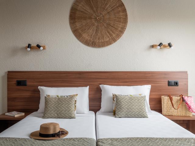 Standard  ALEGRIA Cartago Nova Malgrat de Mar Standard  ALEGRIA Cartago Nova Malgrat de Mar