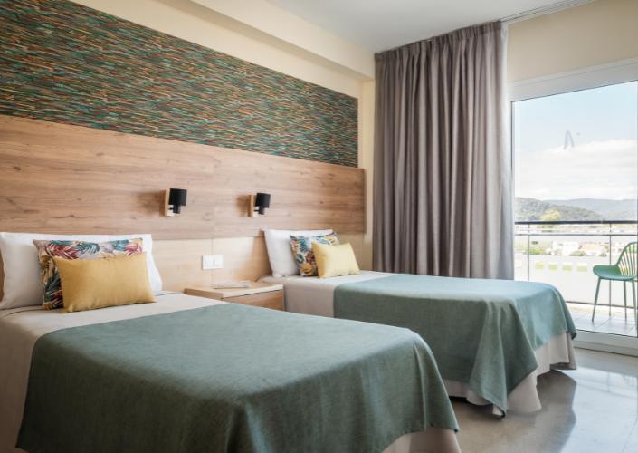 FAMILIAR ALEGRIA Caprici Verd Santa Susanna FAMILIAR ALEGRIA Caprici Verd Santa Susanna