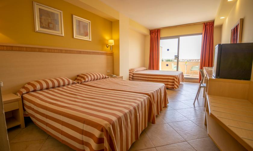 Triple Hotel Fenix Family by ALEGRIA Roquetas de Mar Triple Hotel Fenix Family by ALEGRIA Roquetas de Mar