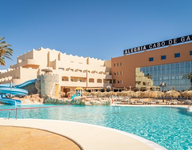 Piscina exterior ALEGRIA Cabo De Gata Retamar Piscina exterior ALEGRIA Cabo De Gata Retamar